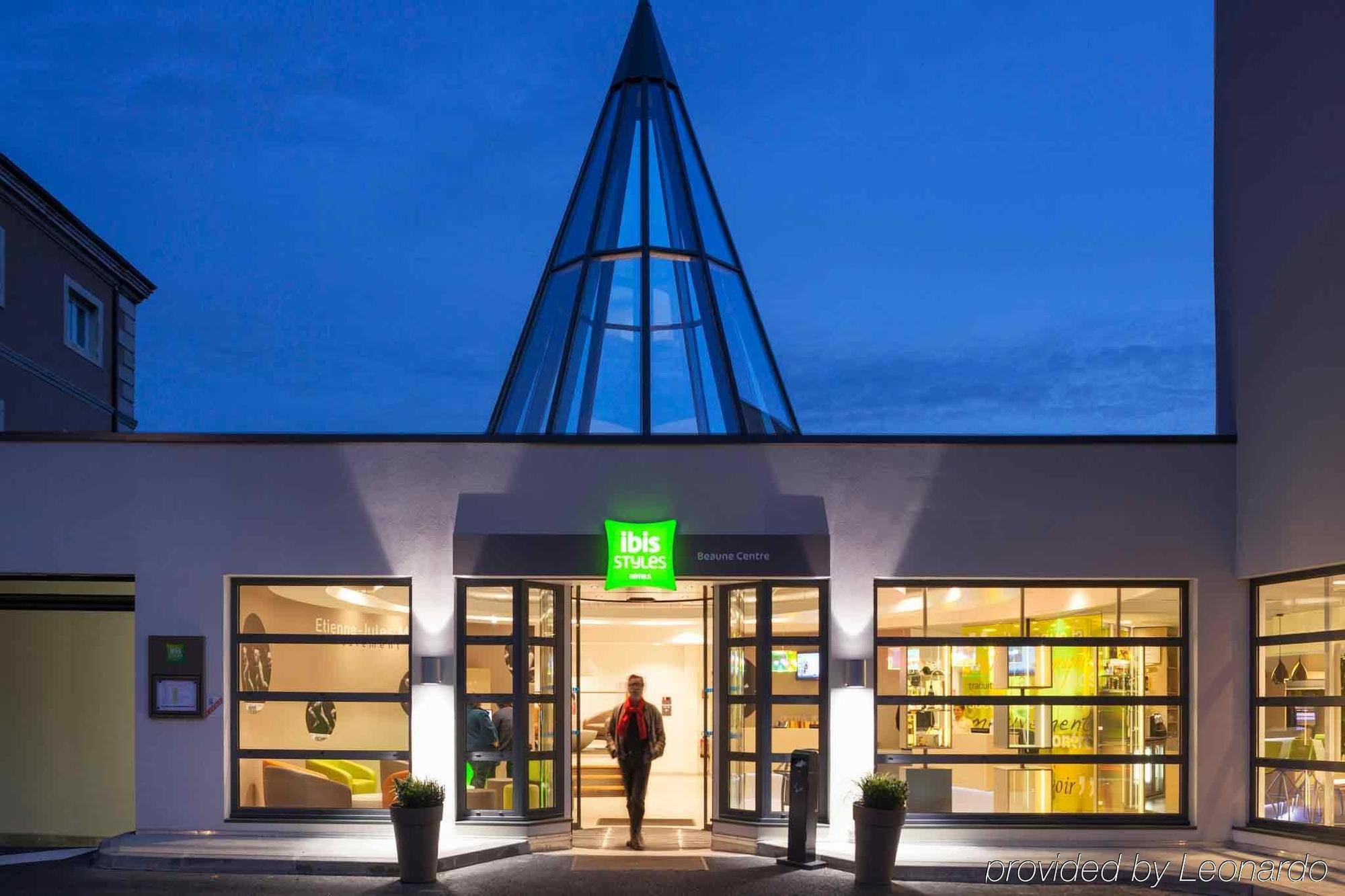 Ibis Styles Beaune Centre Bagian luar foto